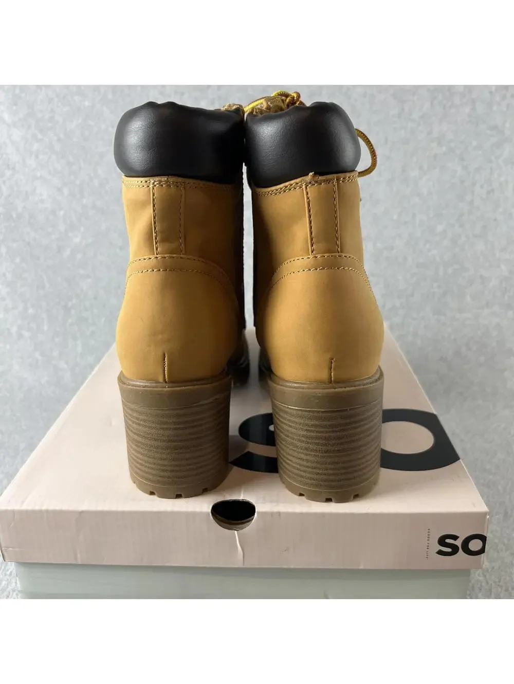 SO Ankle Boots Women's Size 9.5 Combat Block Heels Boots New